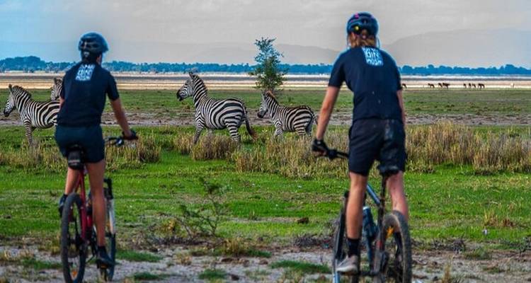 Circuit d'une journée en vélo de montagne dans le parc national d'Arusha - Kilingeadventures 4