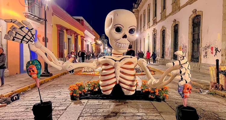 Día de los Muertos en Oaxaca - LUPITA OVERLAND 3