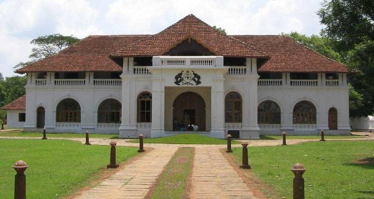 South India Tour with Overnight in Houseboat (Cochin, Munnar and Alleppey) - Relax Getaways Pvt. Ltd 6