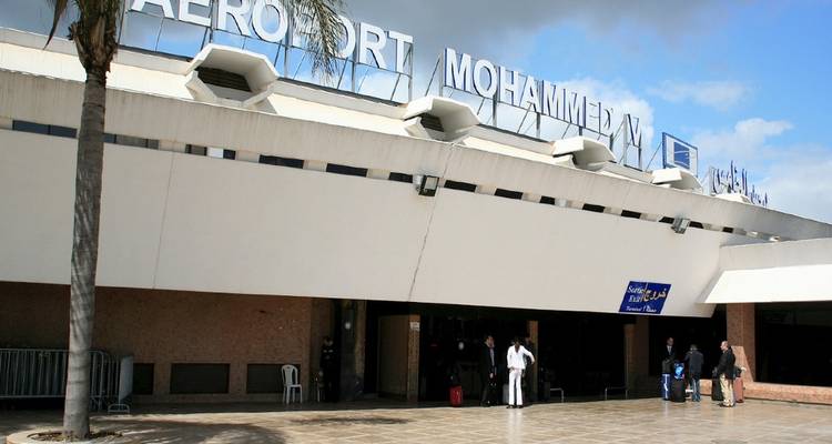 Traslado privado de Fez a CasaBlanca Aeropuerto o ciudad - Omega Tour 1