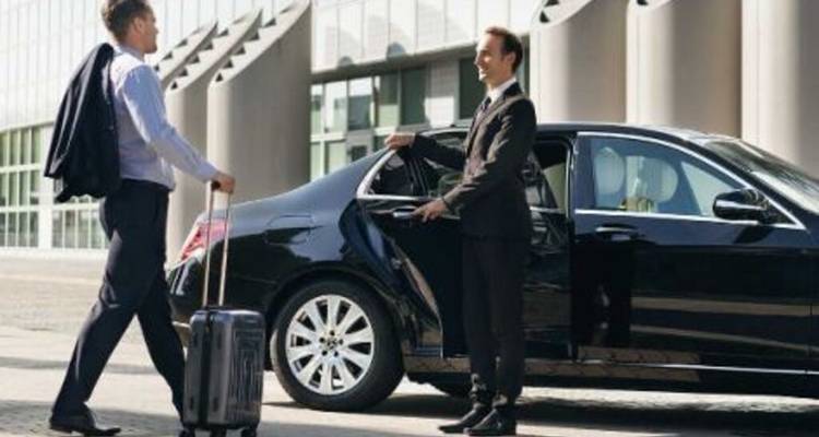 Traslado privado de Fez a CasaBlanca Aeropuerto o ciudad - Omega Tour 3