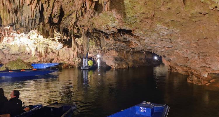 Excursión guiada en bicicleta eléctrica por el Peloponeso Meridional: Areópoli, Monemvasia, Elafonisos, Cuevas de Diros y Mystras - Athensbybike 6
