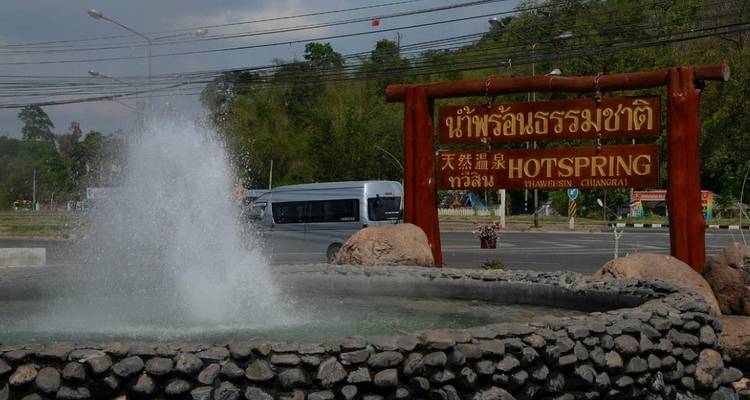 7 Days Chiang Rai - Chiang Mai Cultural and Natural Tour (private guide & driver） - UME Travel Co. Ltd 6
