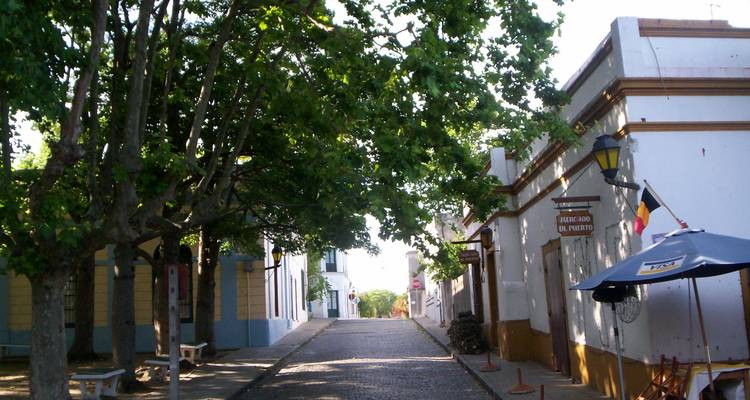 Montevideo + Colonia, Uruguay (3 Nights) - Hi Travel Argentina 2