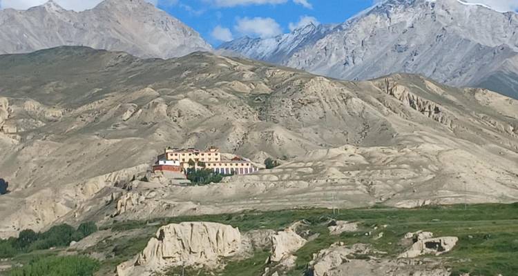 Ruta de Lujo por el Alto Mustang - 16 Días - White Hill Adventure Treks and Expedition Pvt Ltd 4