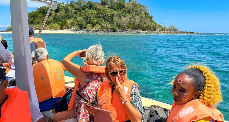 Voyage personnalisé en famille à Madagascar pour l'observation des baleines, départ quotidien - Agate Travel 1