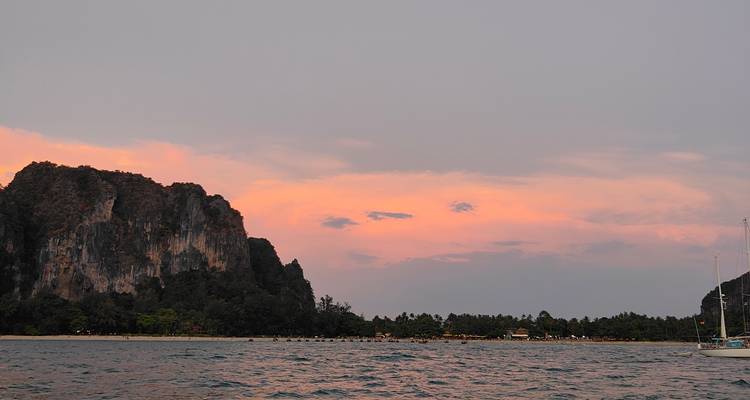 Navega con orgullo por Tailandia - Med Sailing Holidays 6