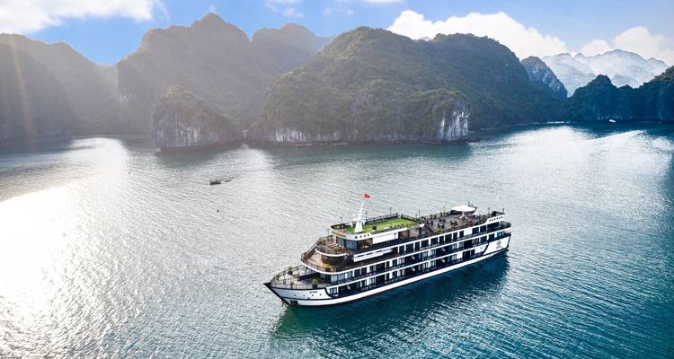 Highlights of Northern Vietnam 5 days Tour - Rustic Asia Travel 2