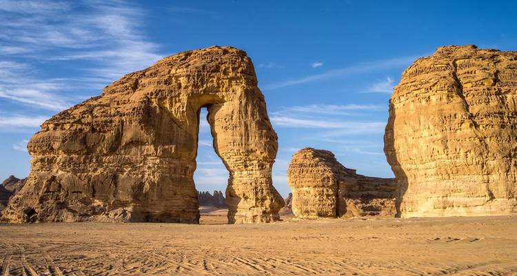 9 días Reino de Arabia Saudí: Aspectos culturales y paisajísticos destacados - Oasis Travel 1