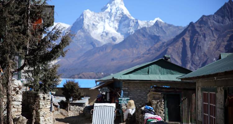 Excursión corta al campamento base del Everest - Travel Max Guide 1