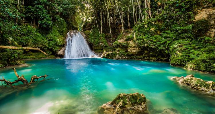Viaje por carretera a Jamaica: el ritmo del reggae se une al sol del Caribe - journaway 3