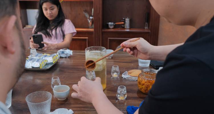 Taller de Café de Hanoi: Bebe, saborea y experimenta el auténtico café vietnamita - Taller Conjunto - Up Travel Vietnam 4
