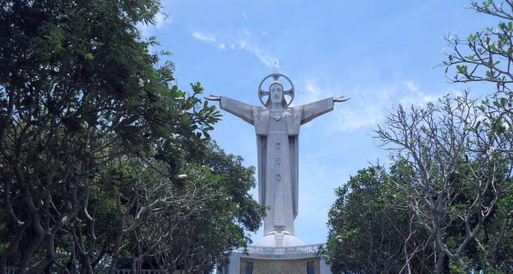 Desde la ciudad de Ho Chi Minh Excursión privada de un día a la playa de Vung Tau - Lavyla Tourist 8