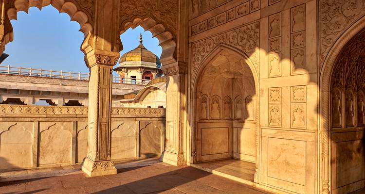 ¡Circuito de un día al Taj Mahal desde Jaipur! -  Taj Voyages Tours  3