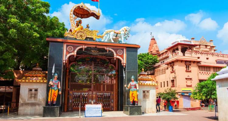 Discover India in 12 Days: From the Golden Triangle to Rajasthan and Mathura - Edshil Tours  6