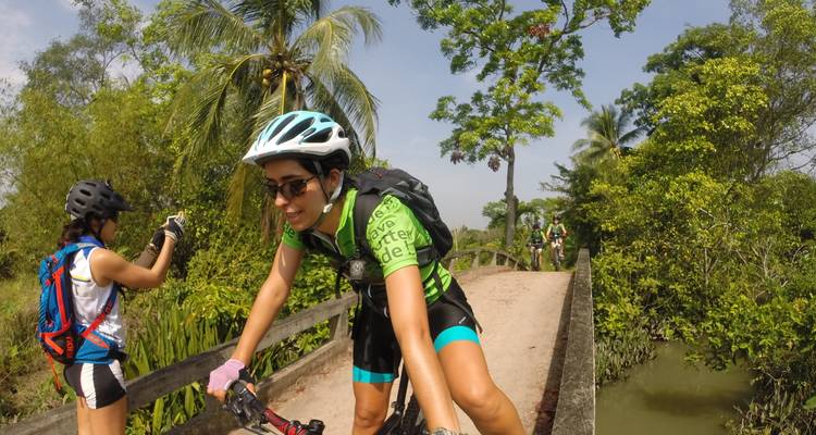 En bici por Saigón Bangkok - Vietnam Bicycle Travel 9