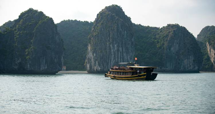 Treasures & Temples of Vietnam & Cambodia 2025-2026|2026-2027 - 17 Days (from Hanoi to Siem Reap) - Emerald Cruises 6