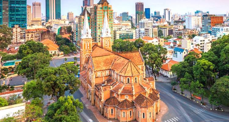Viaje gastronómico único de 8 días por el sur y el centro de Vietnam (guía y conductor privados）) - UME Travel Co. Ltd 2