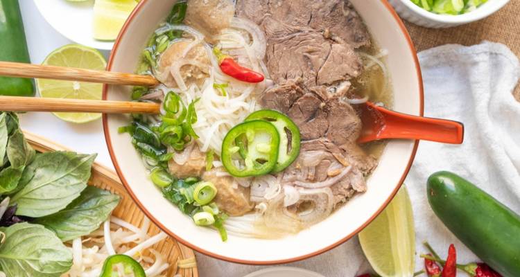 Viaje gastronómico único de 8 días por el sur y el centro de Vietnam (guía y conductor privados）) - UME Travel Co. Ltd 8