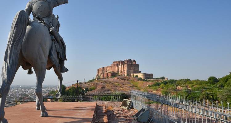 (20 Days) Royal Splendor and Spiritual Tour of India with 5-Star Hotel -  Taj Voyages Tours  9