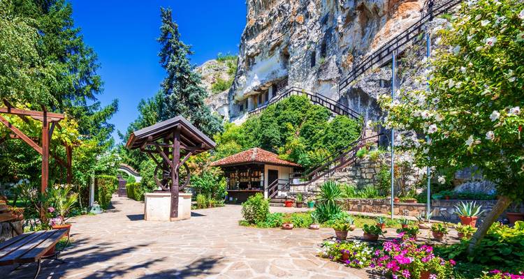From Athens to Bucharest - Europamundo 8