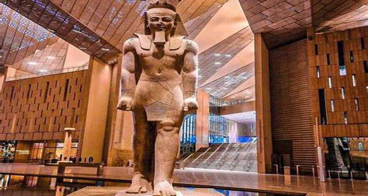Gran Museo Egipcio Visita Privada con las Pirámides de Guiza Museo GEM - Egypt Tours USA 2