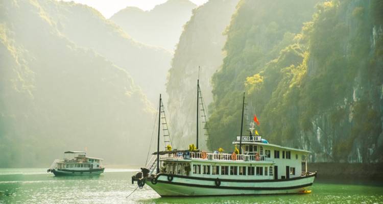 Visita de 4 días a Ha Noi y la Bahía de Ha Long - Maika Tours 2