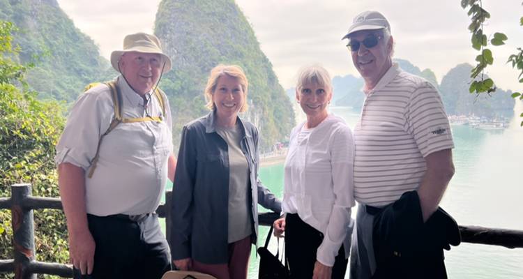 Visita de 4 días a Ha Noi y la Bahía de Ha Long - Maika Tours 3