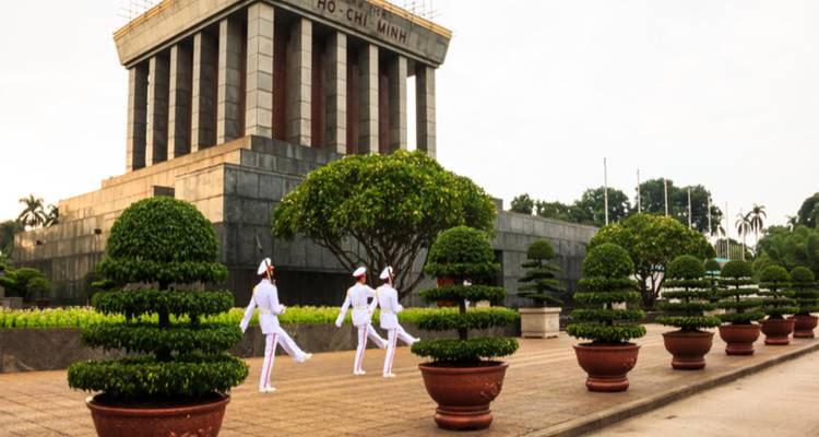 Visita de 4 días a Ha Noi y la Bahía de Ha Long - Maika Tours 7