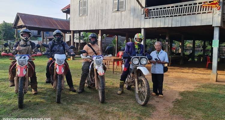 Increíble circuito en moto de 4 días por Camboya desde Siem Reap a Preah Vihear, Tbeng Meanchey y Kampong Thom - VietLong Travel 3
