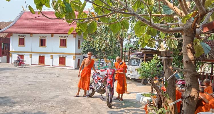 Excursión definitiva en moto todoterreno por Laos de Luang Prabang a Nong Khiaw, Muang Hiam - VietLong Travel 4