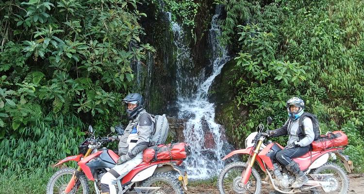 Excursión definitiva en moto todoterreno por Laos de Luang Prabang a Nong Khiaw, Muang Hiam - VietLong Travel 9