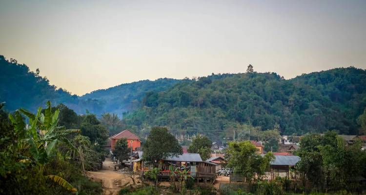 Excursión definitiva en moto todoterreno por Laos de Luang Prabang a Nong Khiaw, Muang Hiam - VietLong Travel 10