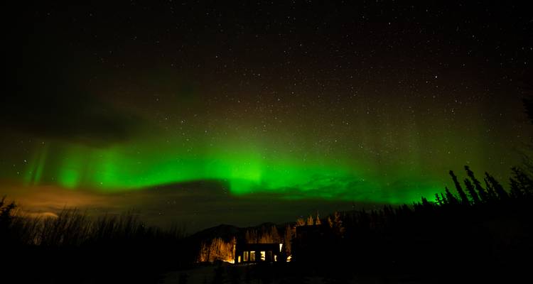 Yukon Northern Lights & Rockies Christmas Premium Tour - Discover Canada Tours 3