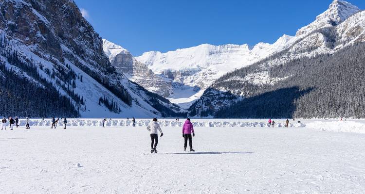 Yukon Northern Lights & Rockies Christmas Premium Tour - Discover Canada Tours 10