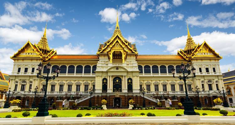 Circuit épique de la Thaïlande au Laos avec temples, chutes d'eau et trajets en train - VietLong Travel 7