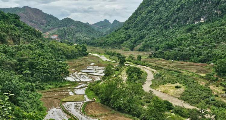 Circuit moto au Laos de Vientiane à Vang Vieng et Phou Khao Khouay - DNQ Travel 8