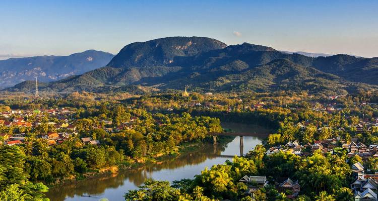 Excursión panorámica en moto por Laos de Luang Prabang a Vang Vieng pasando por cuevas y cascadas - DNQ Travel 1