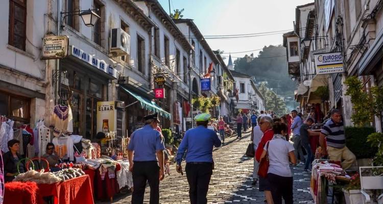 Excursión privada de un día a Gjirokastra desde Tirana - Go as Local  2