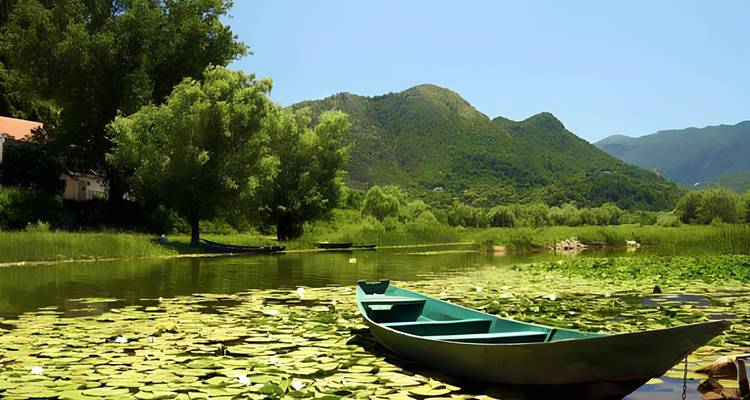 Stand Up Paddle tour de Tirana Albanie au lac Skadar et à la rivière Buna - Go as Local  6