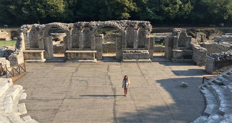 Excursión a Saranda, Butrint y Gjirokastra desde Tirana - Go as Local  10
