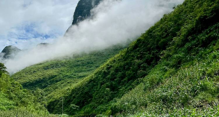 Circuito de 6 días por Ha Giang en moto - Maika Tours 1
