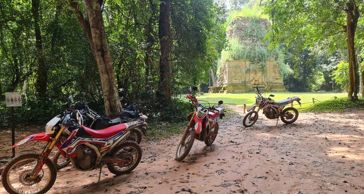 Fascinating Offroad Motorbike Tour from Phnom Penh to Siem Reap via Kampong Cham, Sambor Prei Kuk - VietLong Travel 5