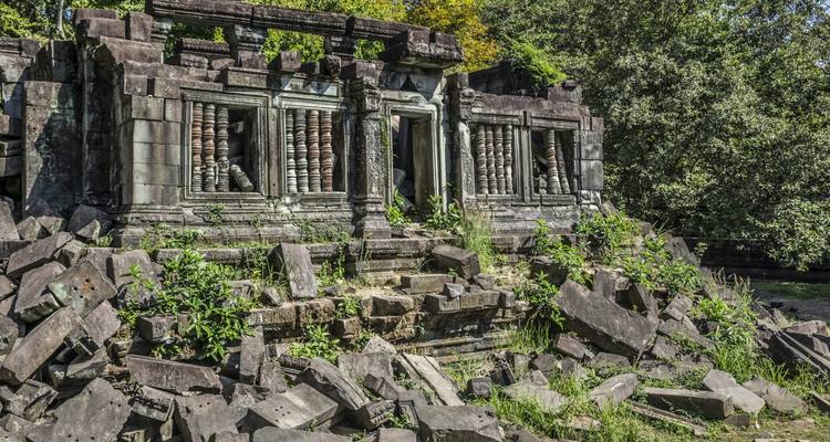 Cambodia Motorcycle Adventure: from Phnom Penh to Siem Reap via Cardamom Mountains, Preah Vihear - VietLong Travel 10
