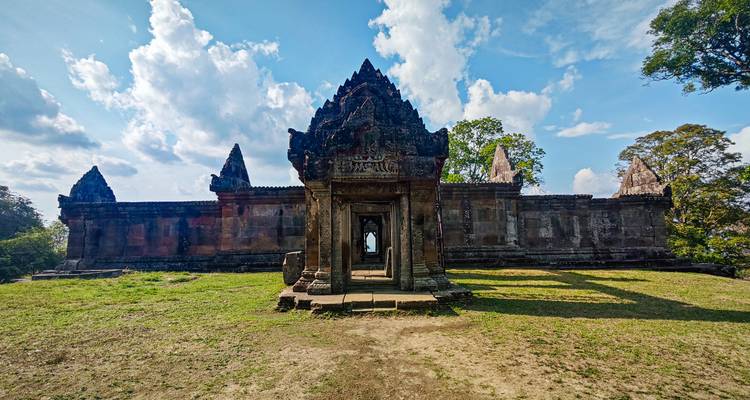 De Siem Reap a Phnom Penh Circuito en moto todoterreno a Koh Ker, Preah Vihear, Parque Nacional de Kirirom - VietLong Travel 3