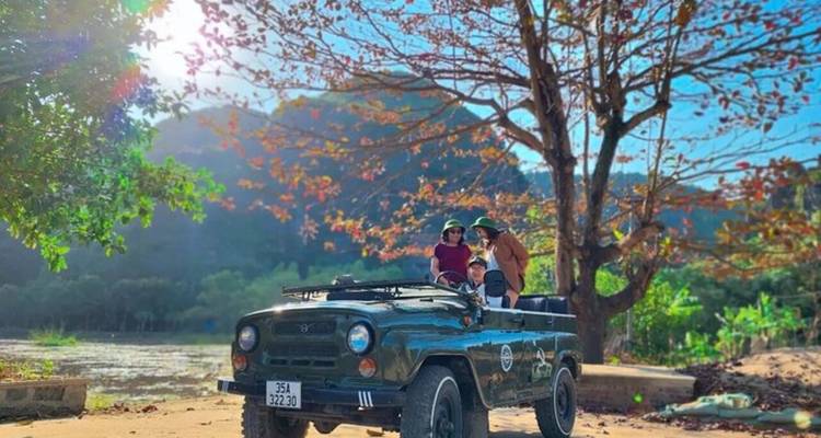 Excursiones en Jeep por Ninh Binh desde Hanoi: Jeep + Barco + Vida diaria | Vietnam - Open Asia Travel  1