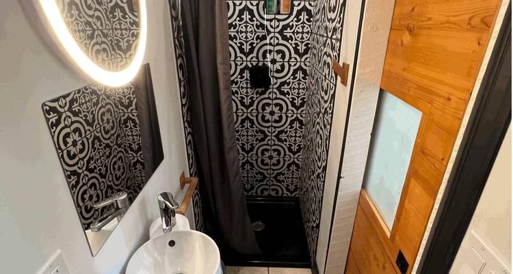 Aurore, sauna et sources thermales : Séjour dans un chalet moderne à Whitehorse depuis Vancouver - Landsby 3