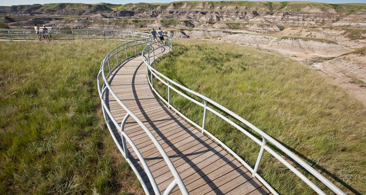 Ranchos, Praderas y Rocosas: Viaje por carretera de Saskatchewan a Alberta - Landsby 3