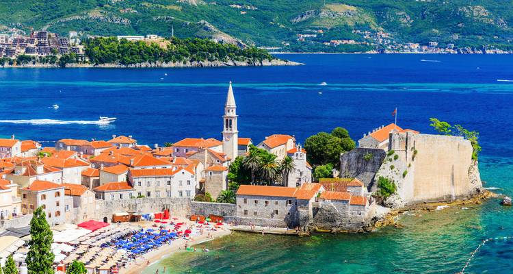Montenegro: Ciudades medievales y vistas a la montaña - G Adventures 10