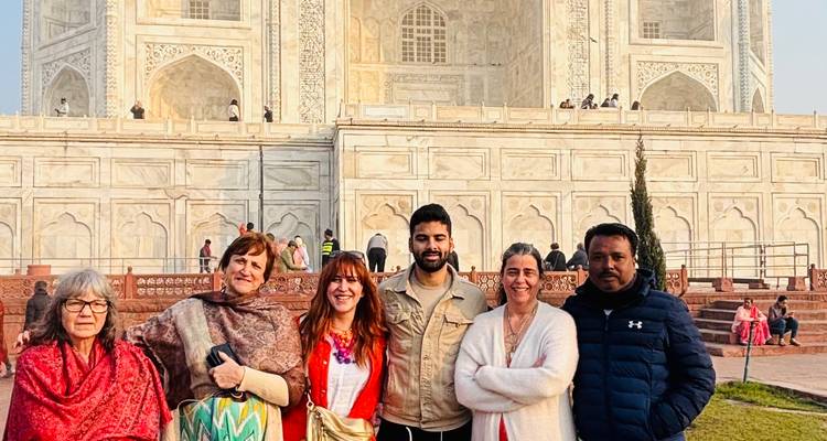 Amanecer en el Taj Mahal con entradas - Fragrance of Taj 1